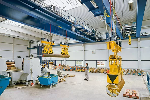 Processkranar för stålhantering i arbete