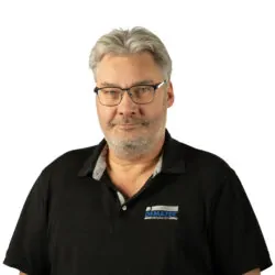 Bild på Oskar Hultman som är säljare på Dematek AB