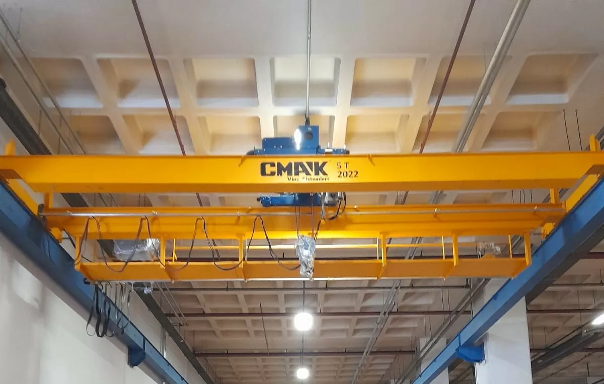 Travers med lintelfer med lyft upp till 160 ton