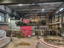 Ny travers samt demontage av en gammal traverskran