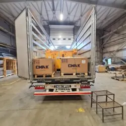 Kartonger på lastbil